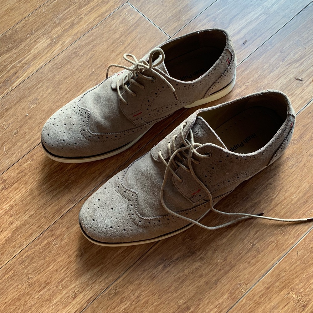 Hush puppies 12M suede. Light brown.